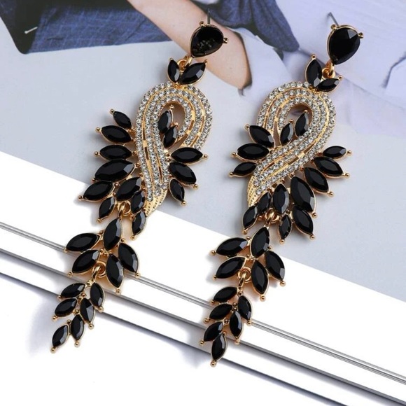 Rhinestone Leaf Drop Earrings - Picture 5 of 5